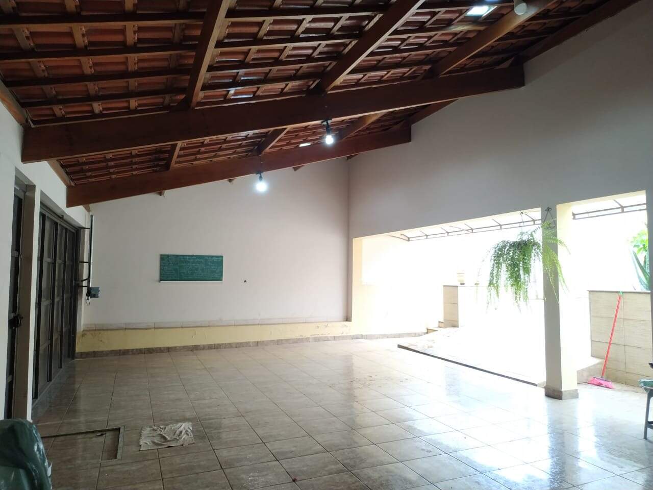 Casa à venda, 3 quartos, sendo 1 suíte, no bairro Jardim Bom Jesus em Rio das Pedras - SP