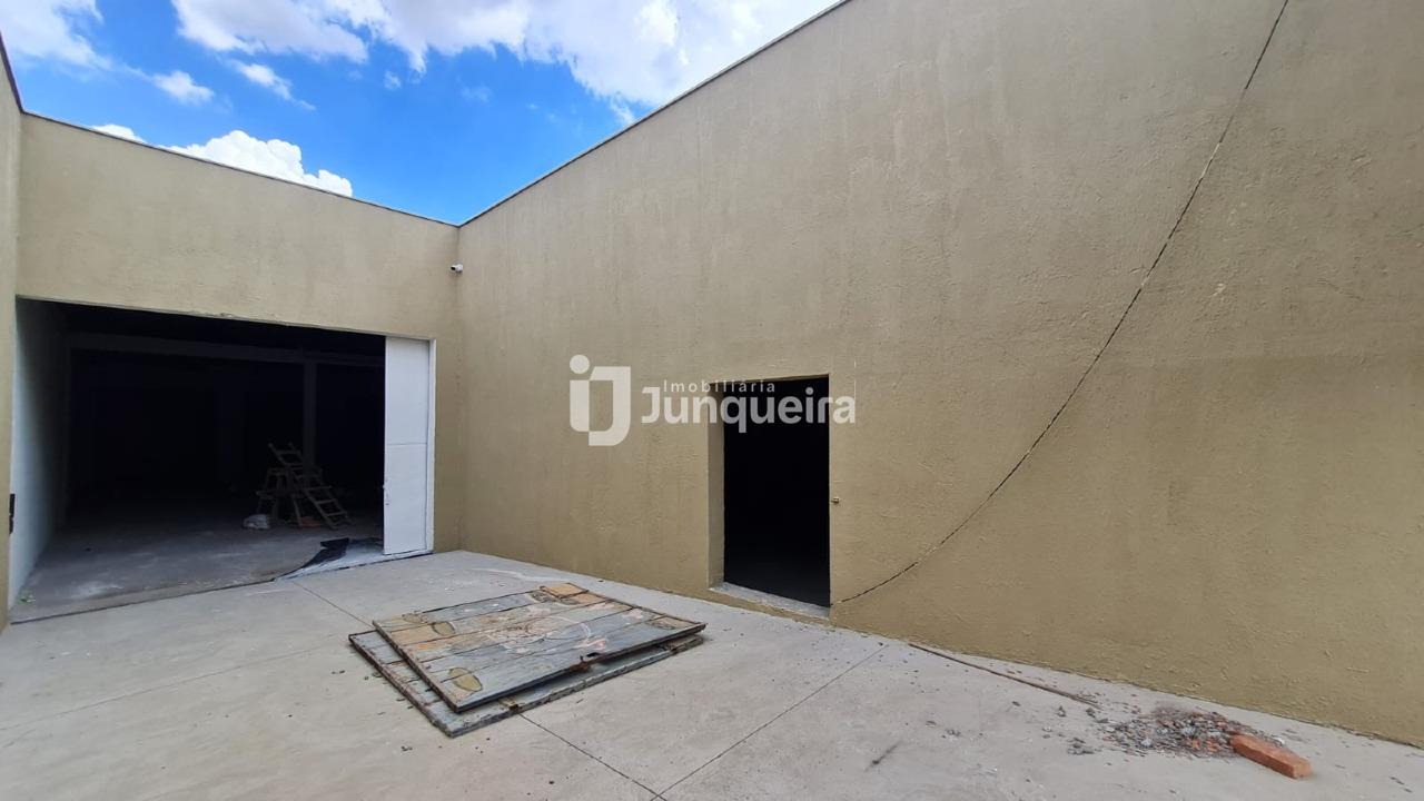 Galpão para alugar, 4 vagas, no bairro Areião em Piracicaba - SP