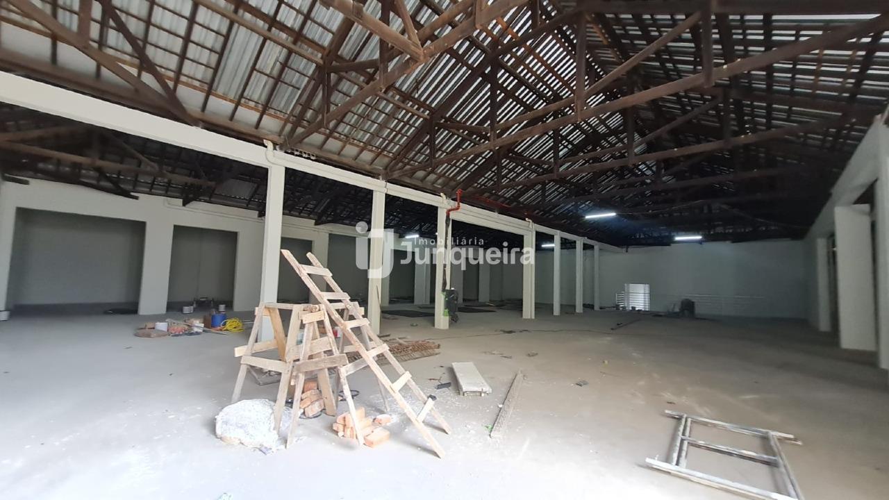 Galpão para alugar, 4 vagas, no bairro Areião em Piracicaba - SP