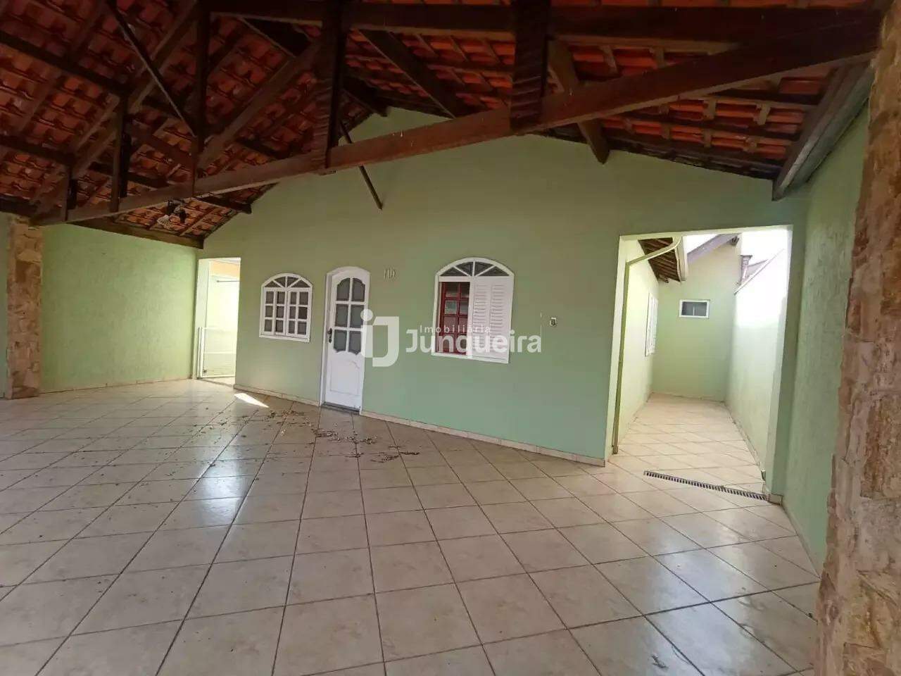 Casa para alugar, 3 quartos, sendo 1 suíte, 2 vagas, no bairro Mário Dedini em Piracicaba - SP