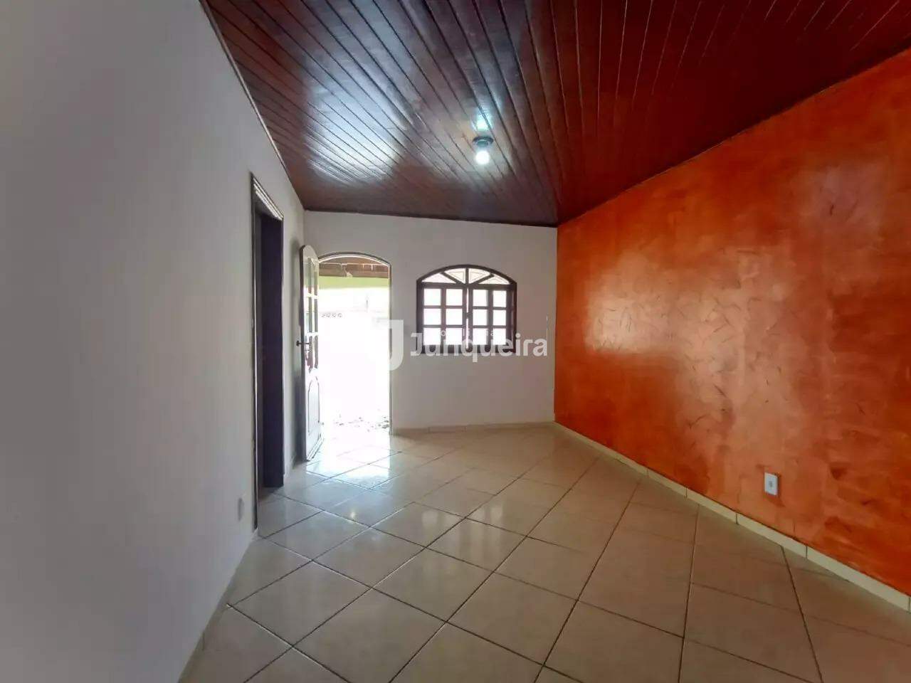 Casa para alugar, 3 quartos, sendo 1 suíte, 2 vagas, no bairro Mário Dedini em Piracicaba - SP