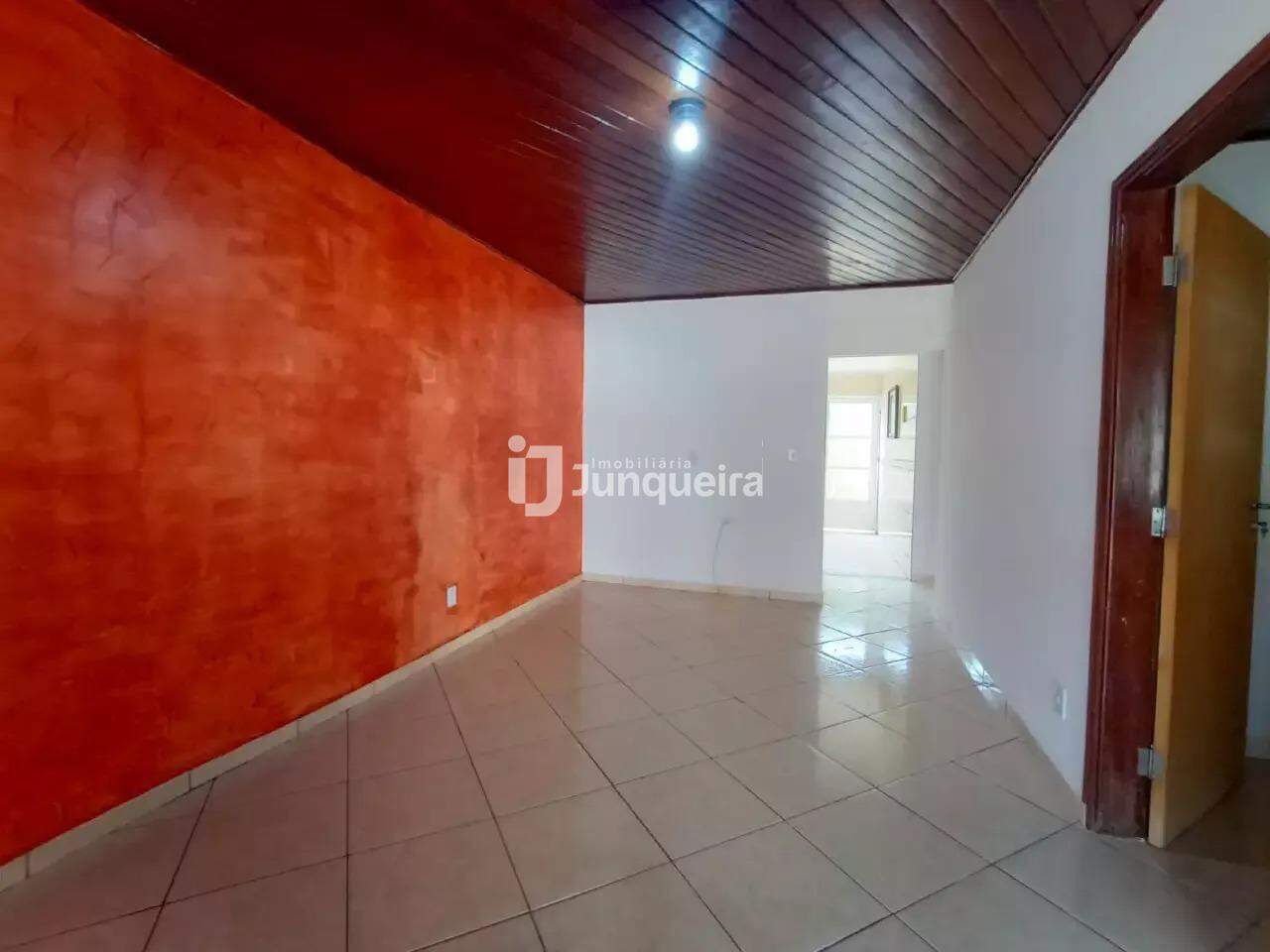 Casa para alugar, 3 quartos, sendo 1 suíte, 2 vagas, no bairro Mário Dedini em Piracicaba - SP