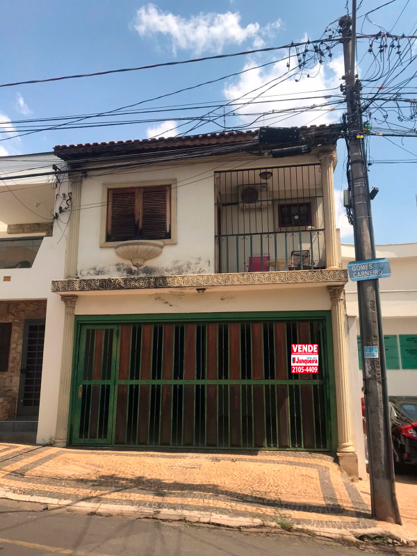 Casa à venda, 3 quartos, sendo 2 suítes, no bairro Cidade Alta em Piracicaba - SP