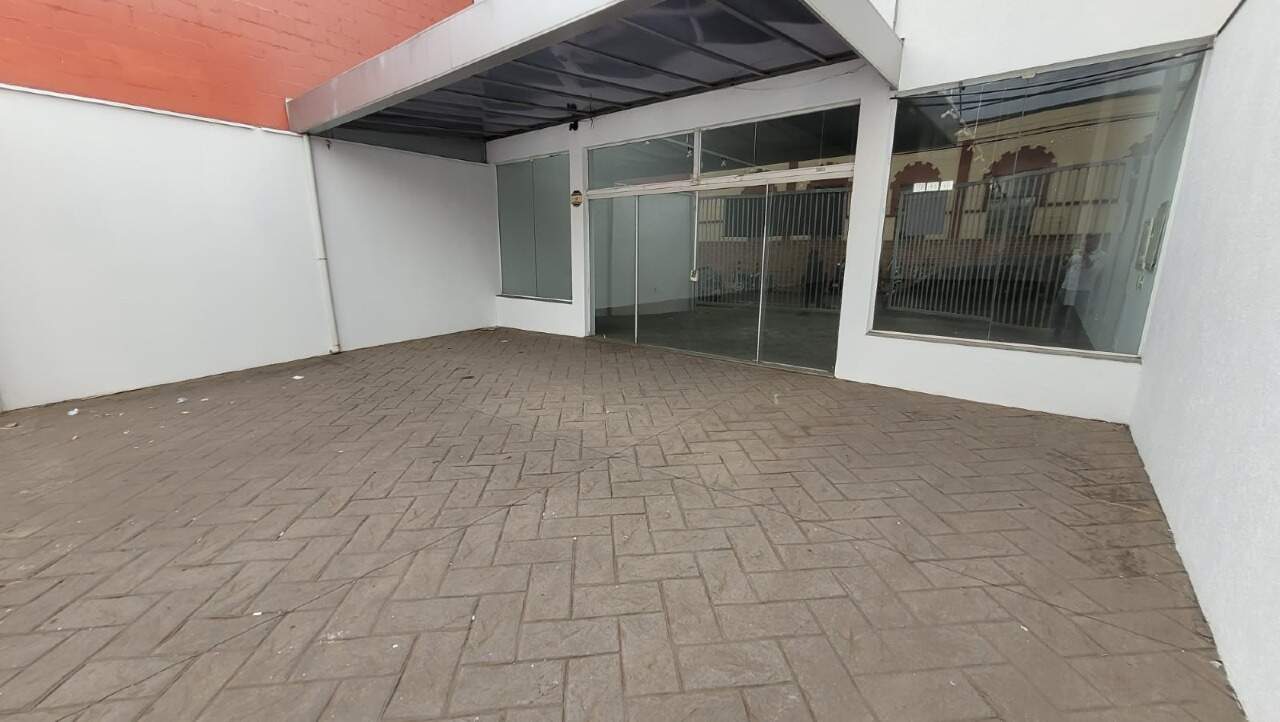 Salão para alugar, 3 vagas, no bairro Centro em Piracicaba - SP