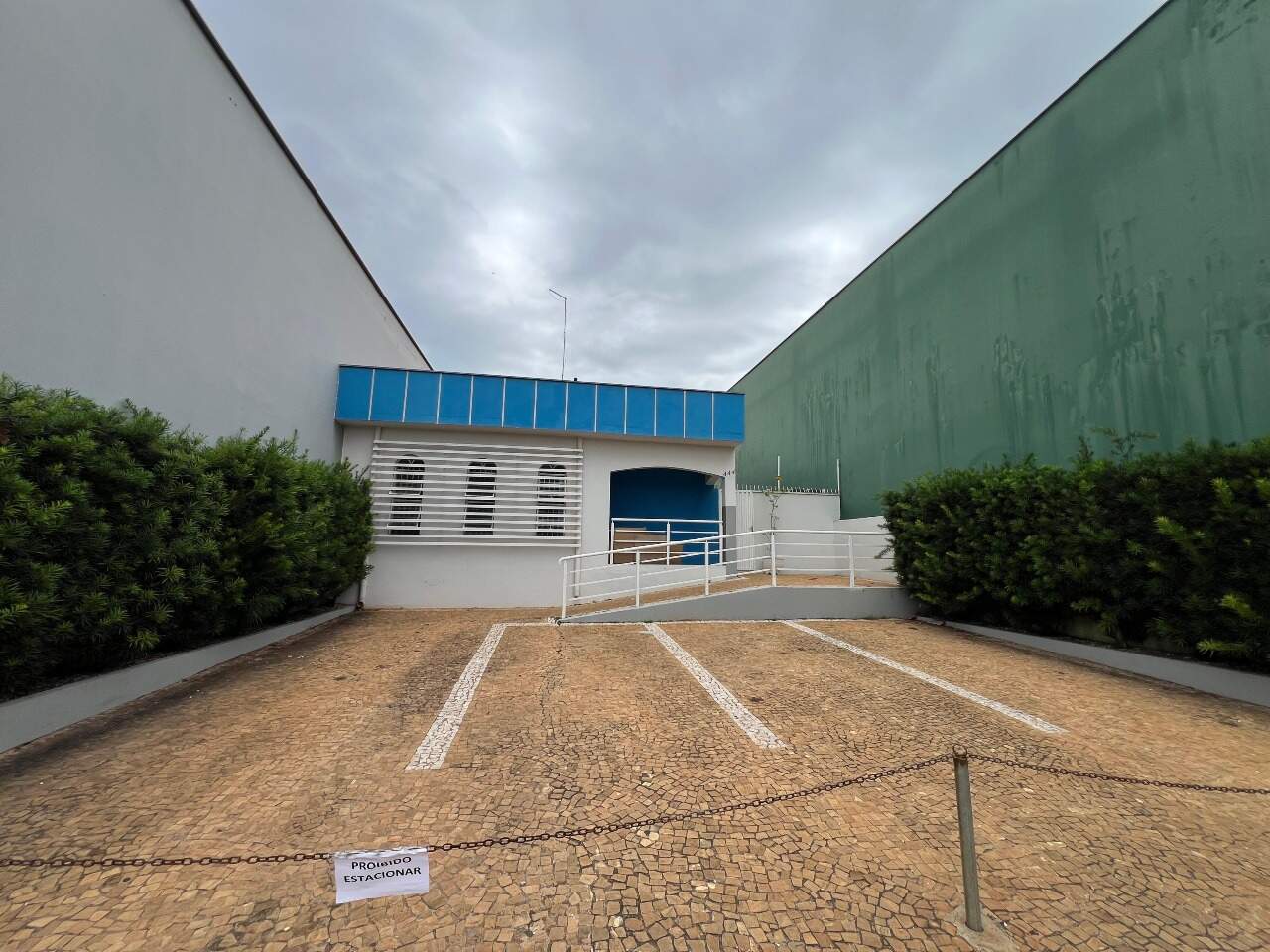 Casa Comercial para alugar, 4 vagas, no bairro Centro em Rio das Pedras - SP