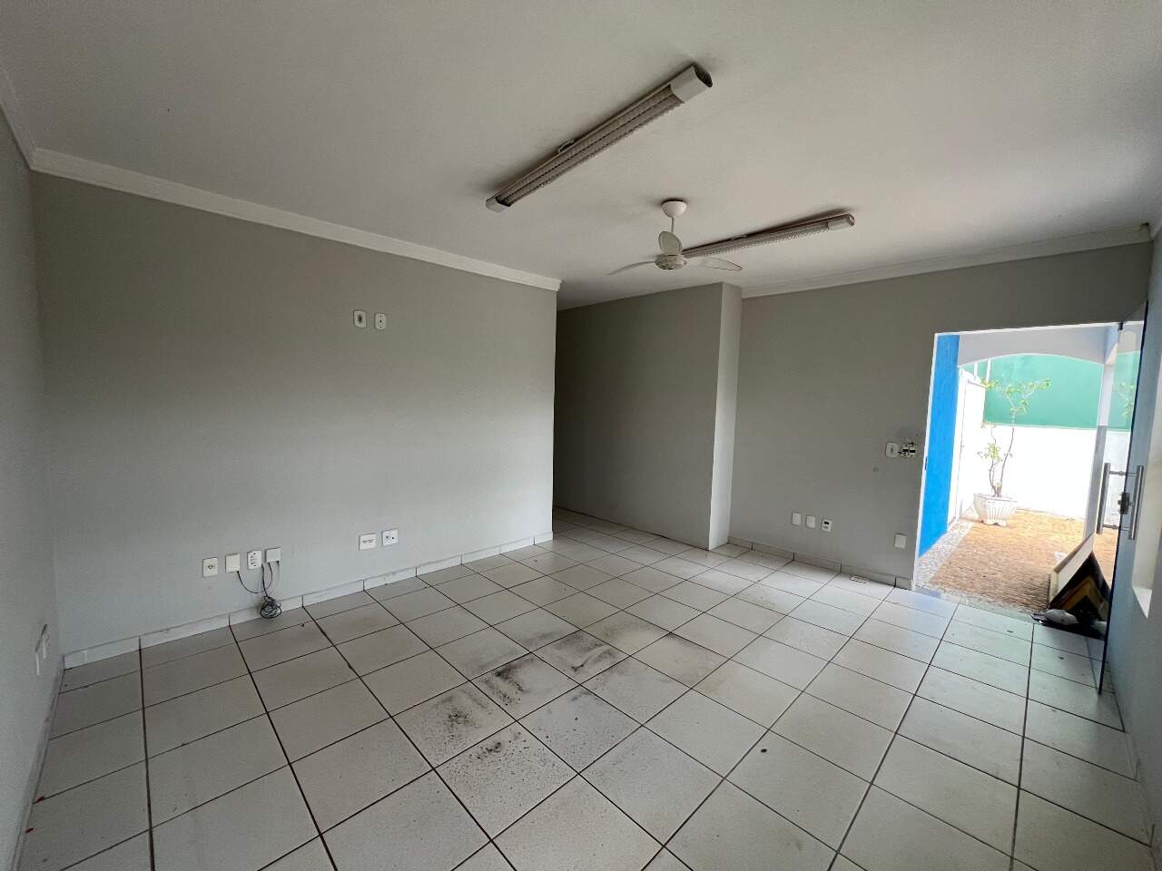 Casa Comercial para alugar, 4 vagas, no bairro Centro em Rio das Pedras - SP