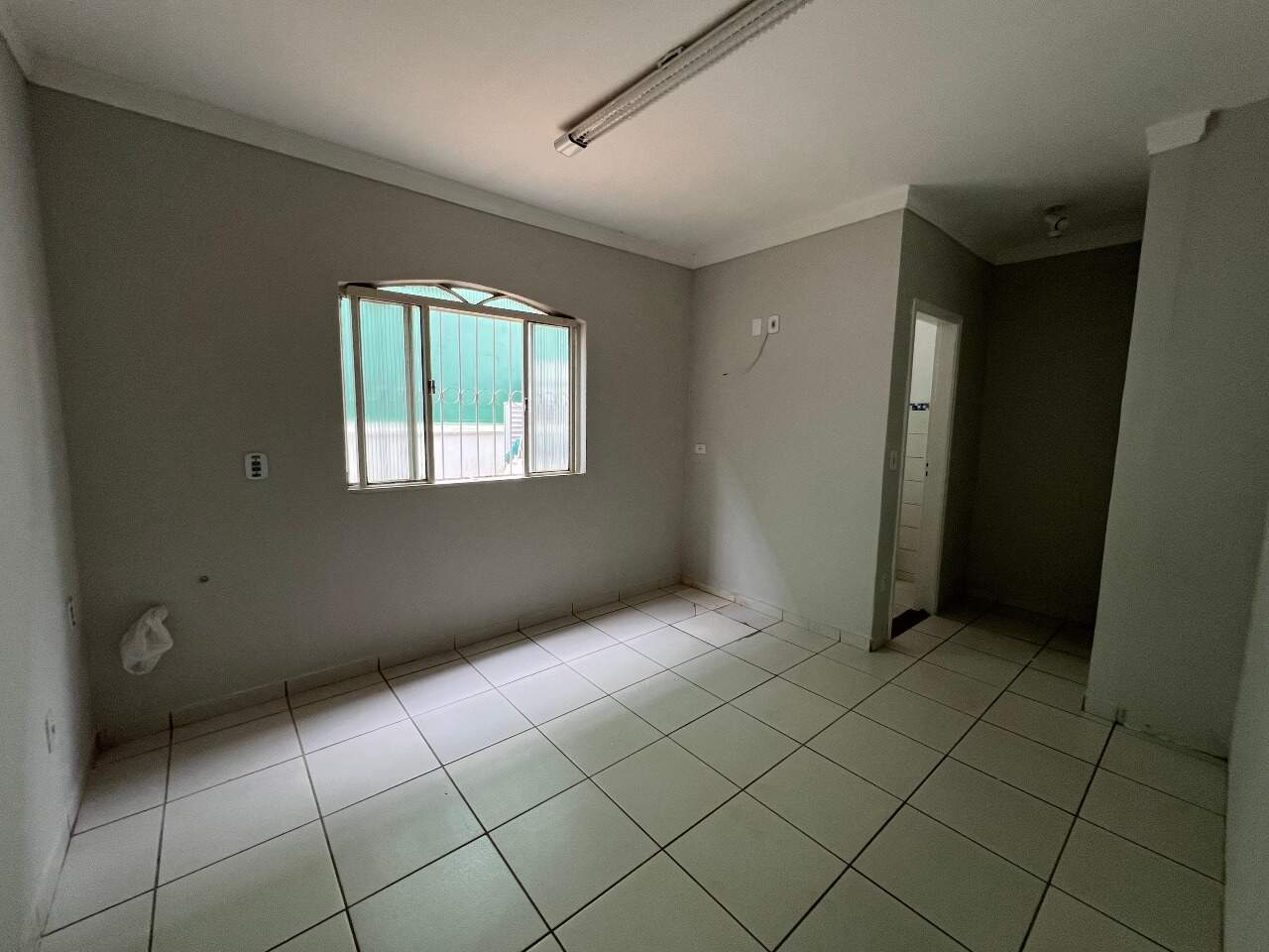 Casa Comercial para alugar, 4 vagas, no bairro Centro em Rio das Pedras - SP