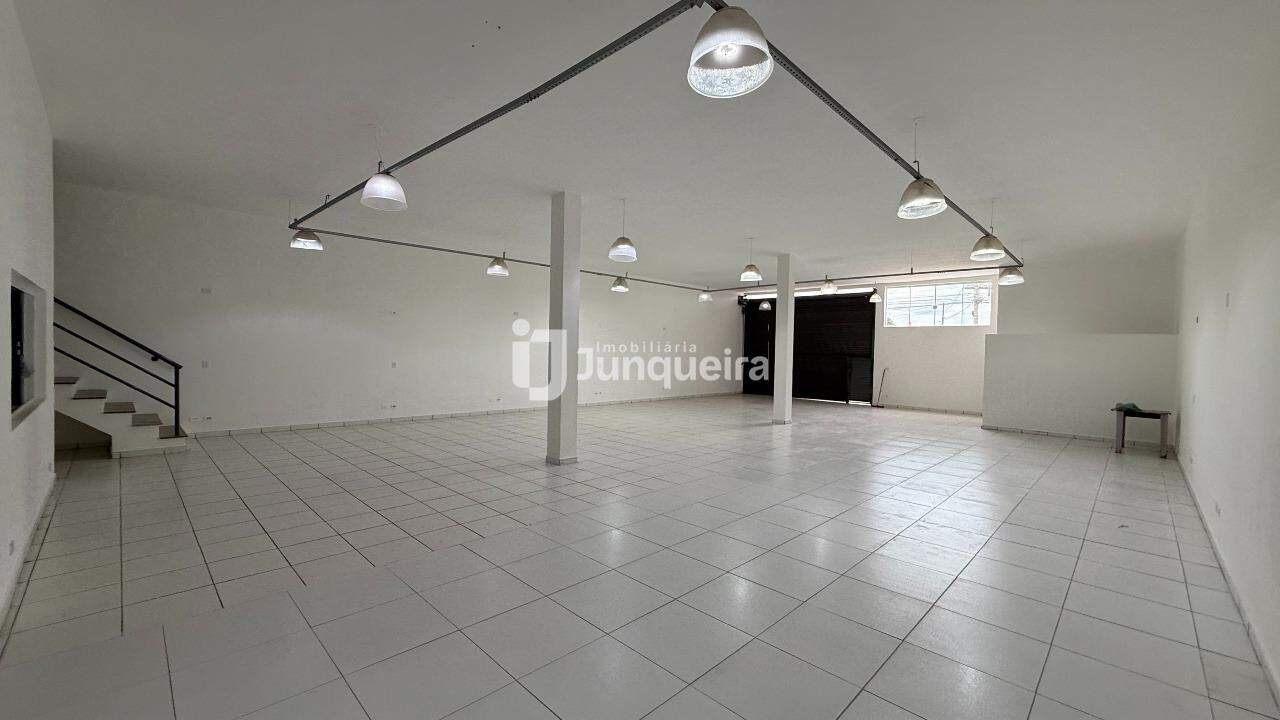 Salão para alugar, no bairro Santa Terezinha em Piracicaba - SP