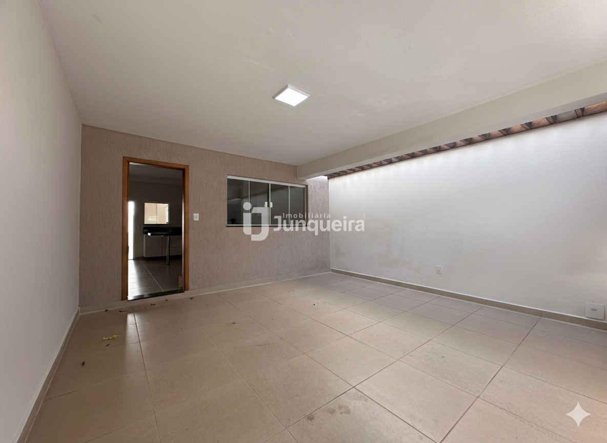 Casa à venda, 3 quartos, sendo 1 suíte, 2 vagas, no bairro Jardim Brasília em Piracicaba - SP