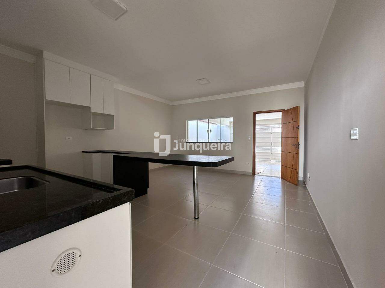 Casa à venda, 3 quartos, sendo 1 suíte, 2 vagas, no bairro Jardim Brasília em Piracicaba - SP