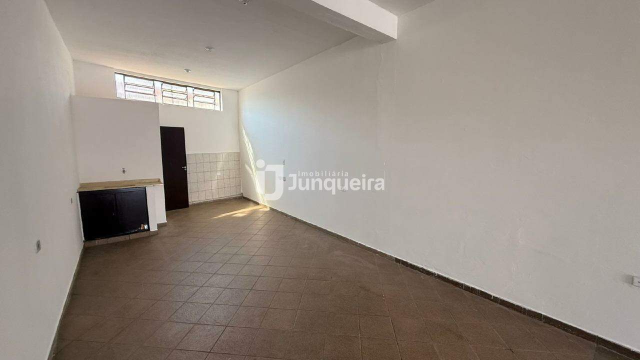 Salão para alugar, no bairro Vila Industrial em Piracicaba - SP