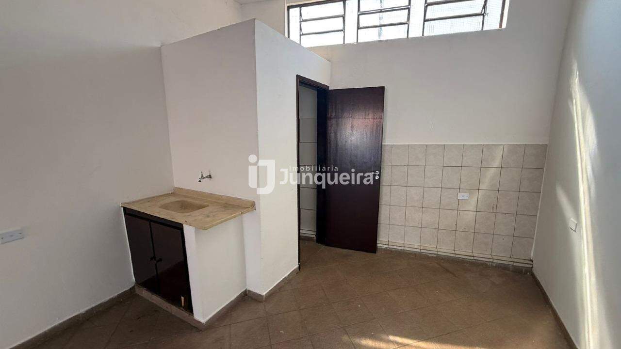 Salão para alugar, no bairro Vila Industrial em Piracicaba - SP