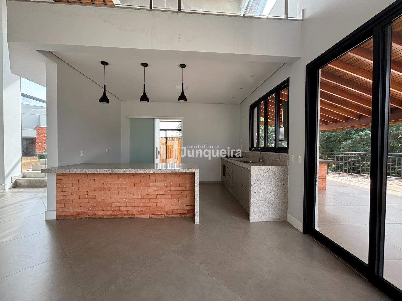 Casa em Condomínio à venda no Park Campestre I, 3 quartos, sendo 3 suítes, 3 vagas, no bairro Park Campestre em Piracicaba - SP