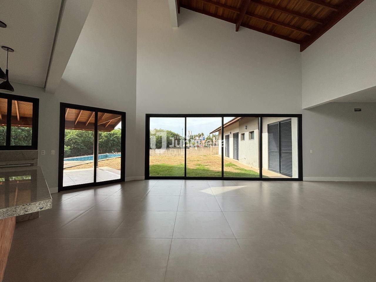 Casa em Condomínio à venda no Park Campestre I, 3 quartos, sendo 3 suítes, 3 vagas, no bairro Park Campestre em Piracicaba - SP