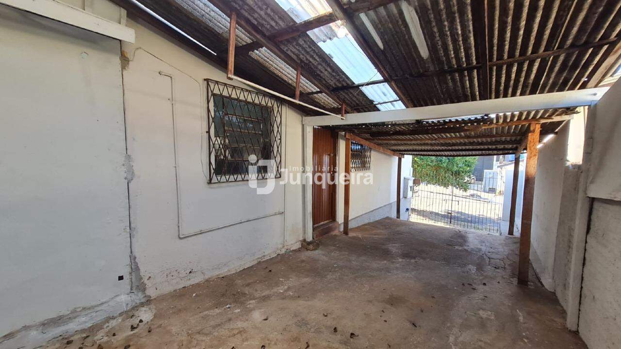 Casa para alugar, 1 quarto, 1 vaga, no bairro Vila Rezende em Piracicaba - SP
