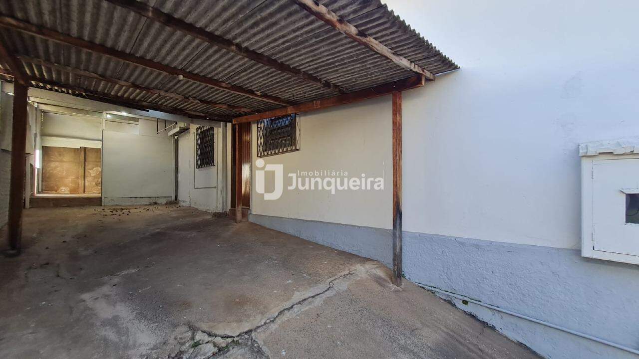 Casa para alugar, 1 quarto, 1 vaga, no bairro Vila Rezende em Piracicaba - SP