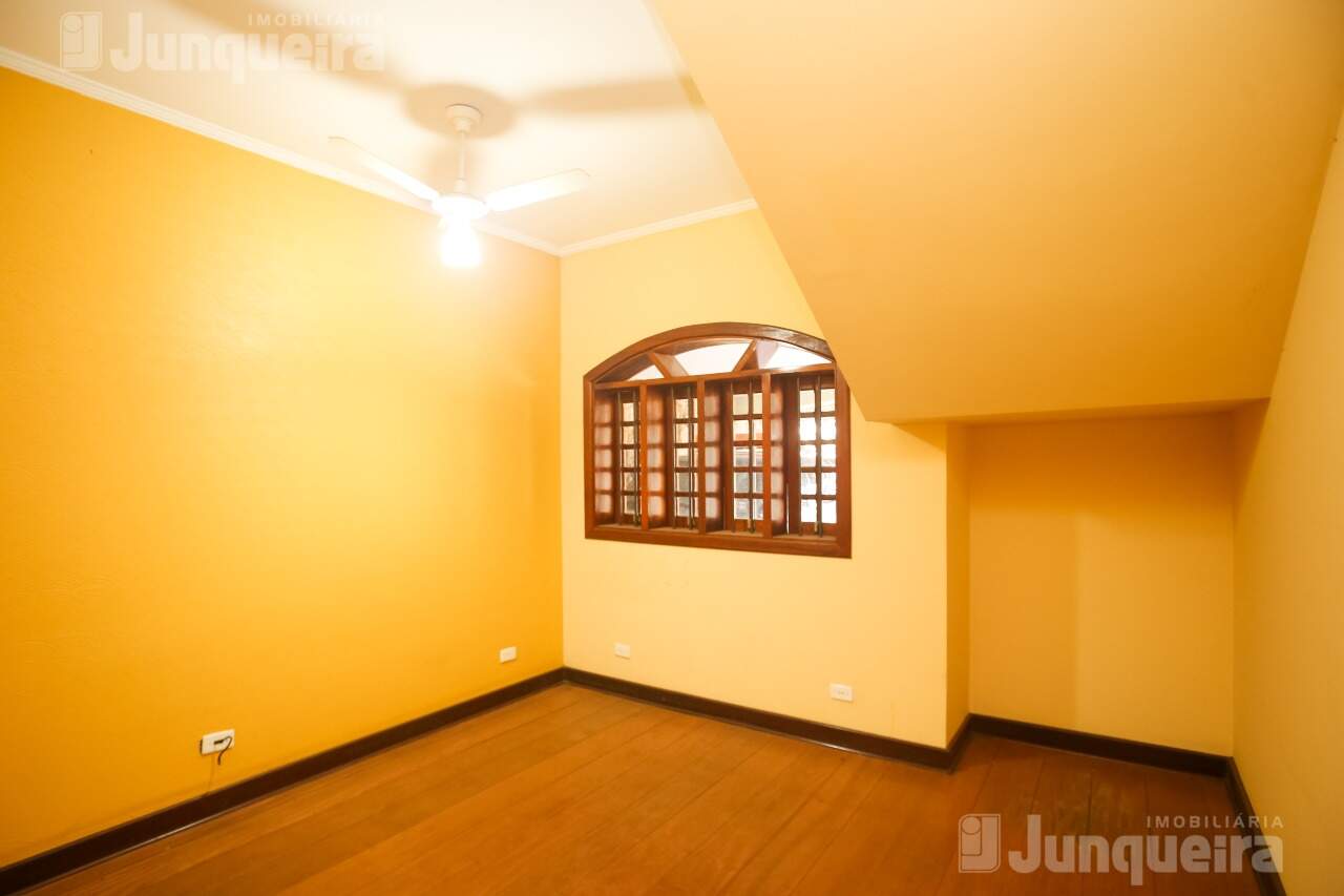 Casa à venda, 4 quartos, sendo 1 suíte, 2 vagas, no bairro Jardim Petrópolis em Piracicaba - SP
