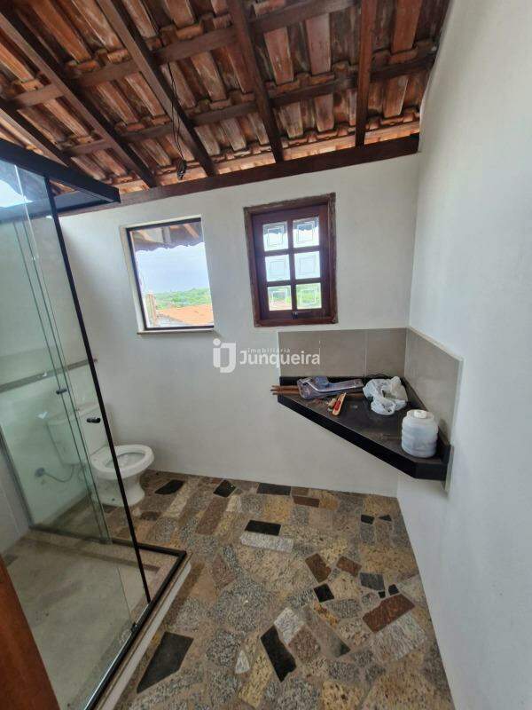 Casa à venda, 3 quartos, sendo 1 suíte, 3 vagas, no bairro Centro em Piracicaba - SP