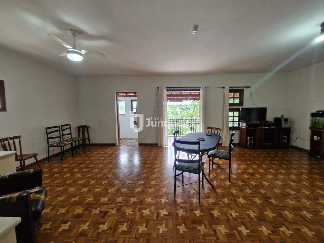 Casa à venda, 3 quartos, sendo 1 suíte, 3 vagas, no bairro Centro em Piracicaba - SP