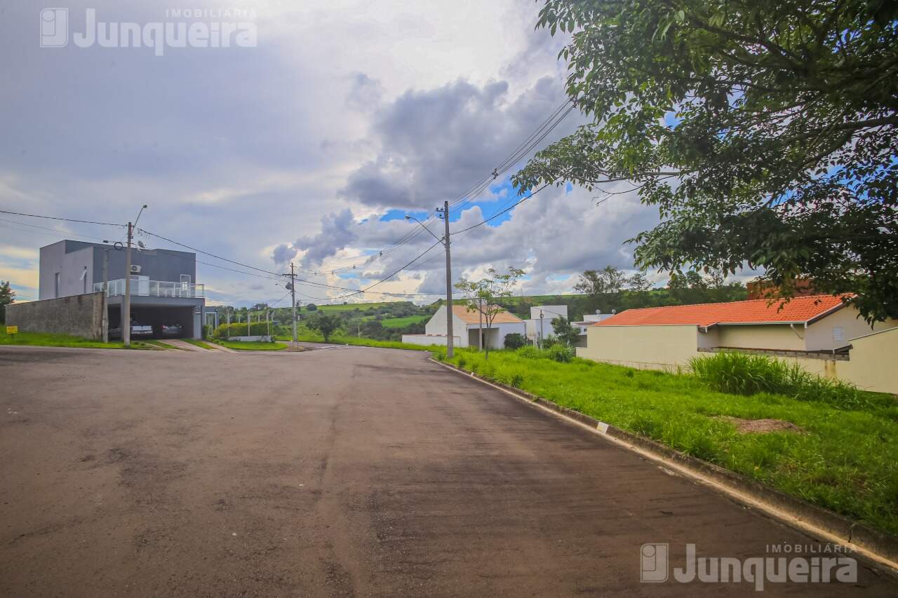 Terreno em Condomínio à venda no  Portal do Horto, no bairro Portal do Horto em Piracicaba - SP