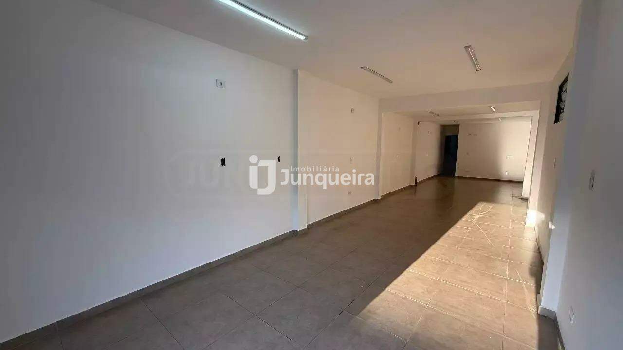 Salão para alugar, no bairro Santa Terezinha em Piracicaba - SP