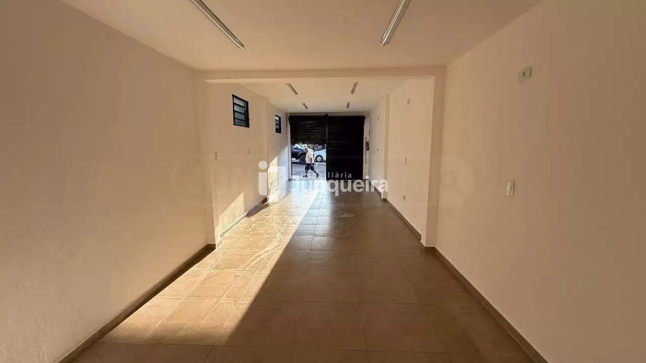 Salão para alugar, no bairro Santa Terezinha em Piracicaba - SP