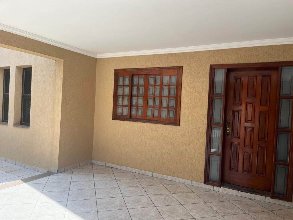 Casa para alugar, 3 quartos, 2 vagas, no bairro Santa Terezinha em Piracicaba - SP