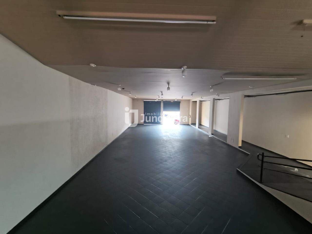 Salão para alugar, 4 vagas, no bairro Vila Sônia em Piracicaba - SP