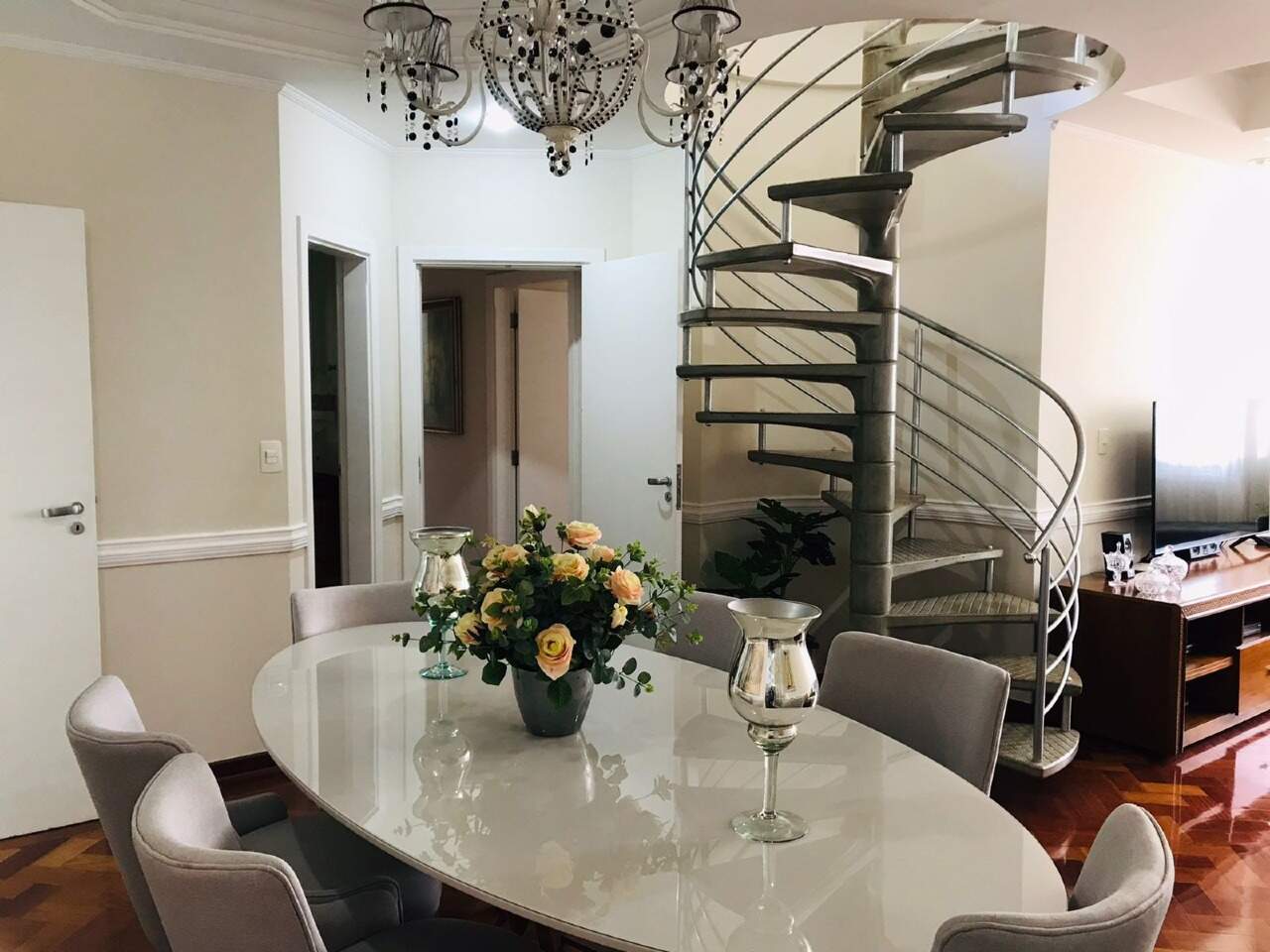 Apartamento à venda no Dom Pedro I, 3 quartos, sendo 1 suíte, 3 vagas, no bairro Cidade Alta em Piracicaba - SP