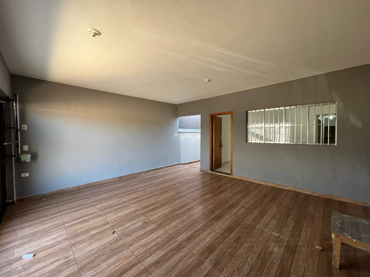 Casa para alugar, 3 quartos, sendo 1 suíte, 2 vagas, no bairro Jardim São Carlos em Rio das Pedras - SP