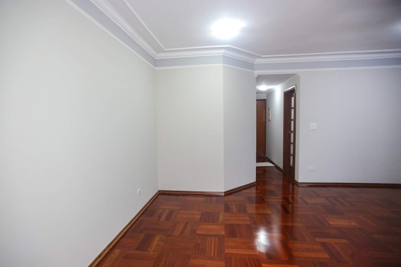 Apartamento à venda no Londres , 3 quartos, sendo 1 suíte, 2 vagas, no bairro Centro em Piracicaba - SP