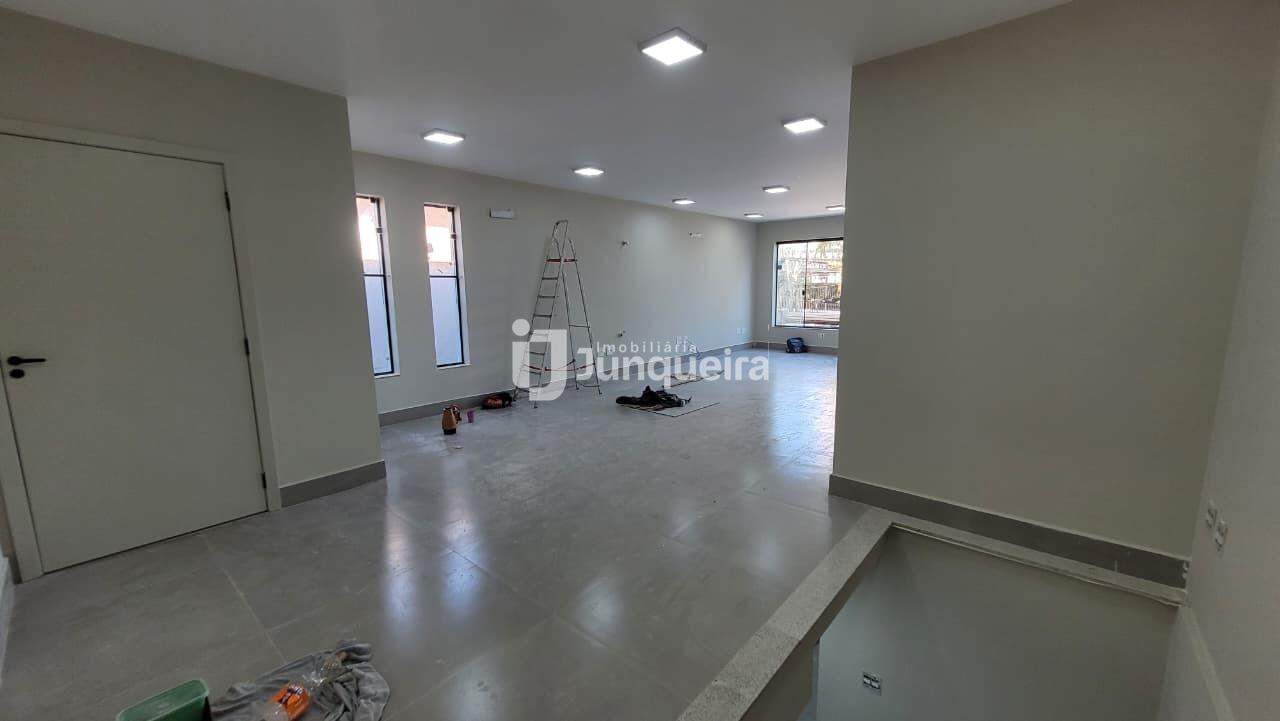 Foto 4 de Casa comercial para alugar no Bairro Alto