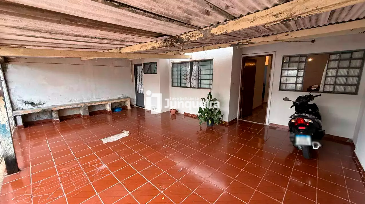 Casa para alugar, 2 quartos, 3 vagas, no bairro Santa Terezinha em Piracicaba - SP