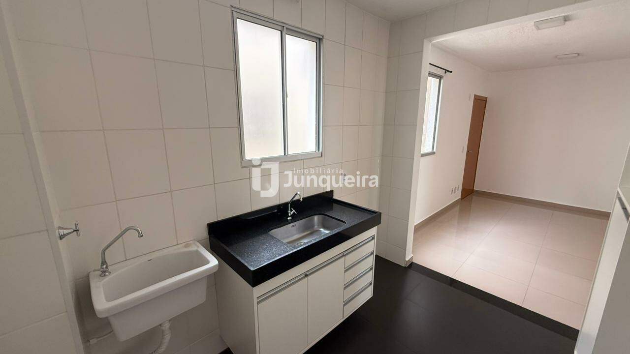 Apartamento para alugar no Piazza Bellini, 2 quartos, 1 vaga, no bairro Pompéia em Piracicaba - SP