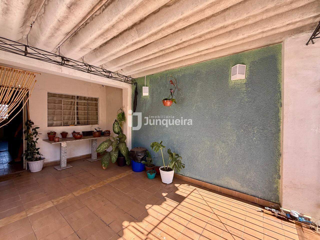 Casa à venda, 2 quartos, 1 vaga, no bairro Higienópolis em Piracicaba - SP