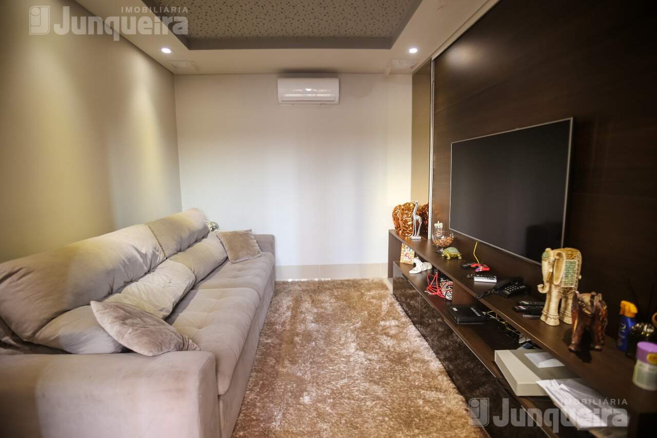 Casa em Condomínio para alugar no Parque dos Ypes , 3 quartos, sendo 1 suíte, 4 vagas, no bairro Parque dos Ypes em Piracicaba - SP