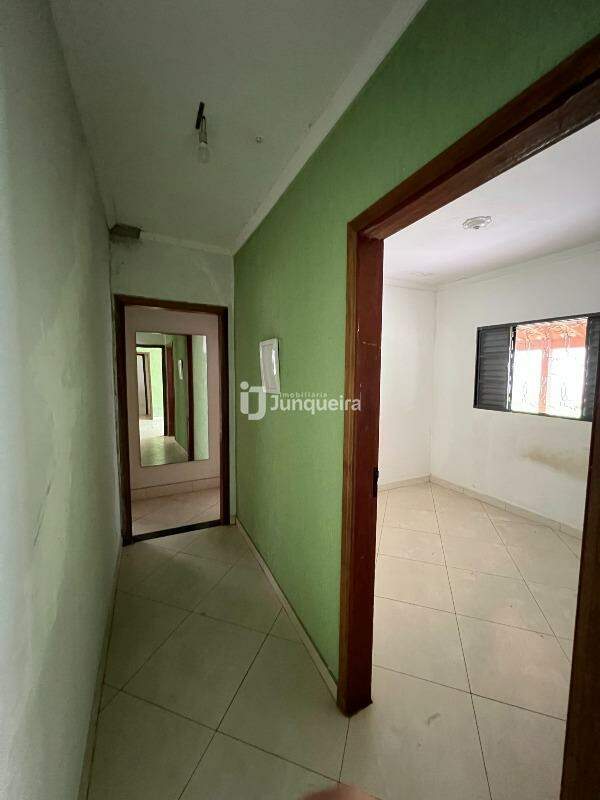 Casa para alugar, 4 quartos, sendo 1 suíte, 8 vagas, no bairro Jardim São Carlos em Rio das Pedras - SP