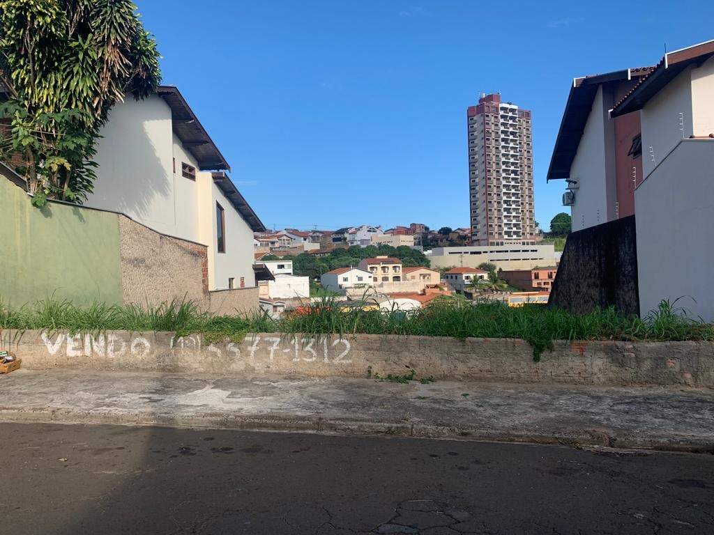 Terreno à venda, no bairro vila nazareti em Piracicaba - SP