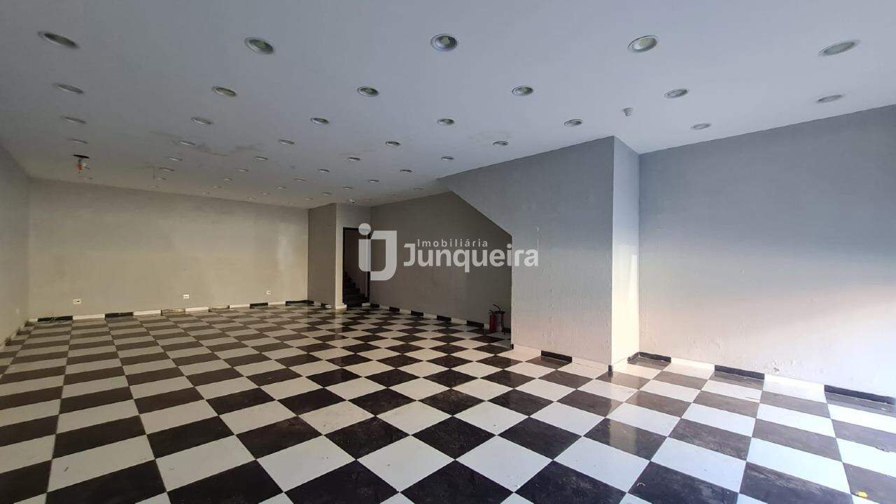 Salão para alugar, no bairro Centro em Piracicaba - SP