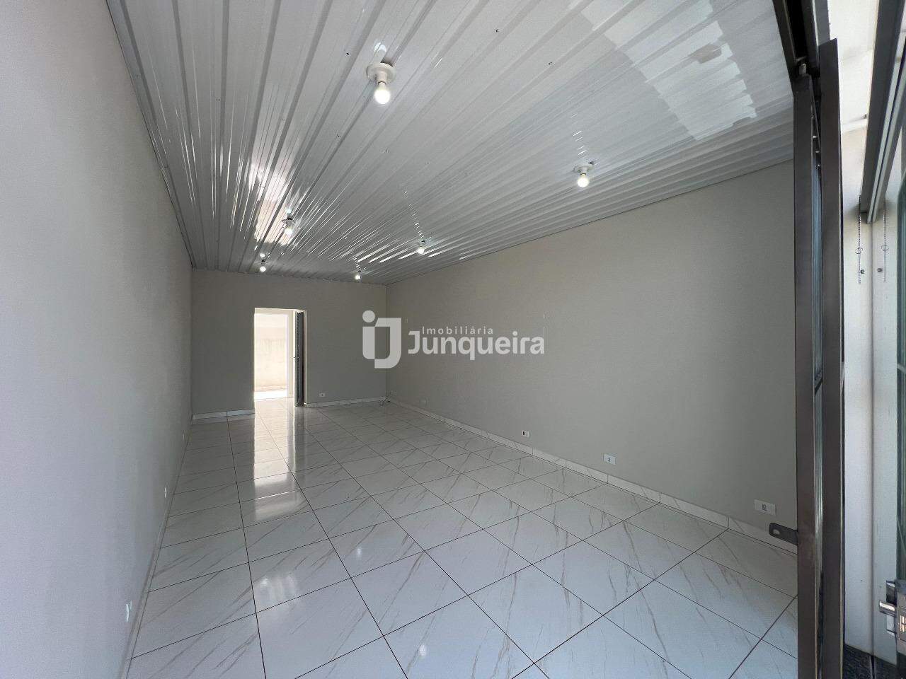 Salão para alugar, 1 vaga, no bairro Centro em Rio das Pedras - SP