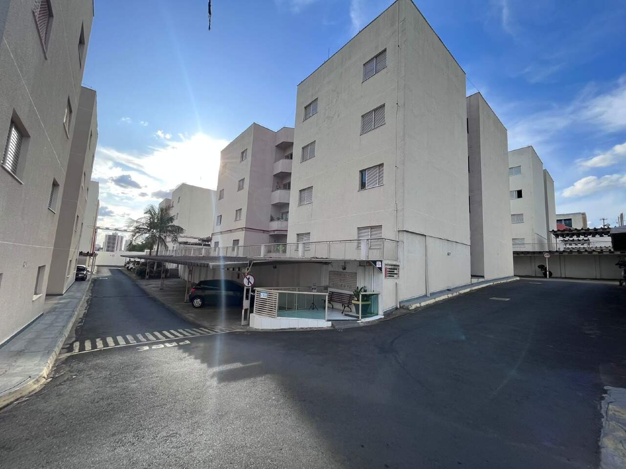 Apartamento à venda no Portal do Guarujá, 2 quartos, sendo 1 suíte, 1 vaga, no bairro Morumbi em Piracicaba - SP