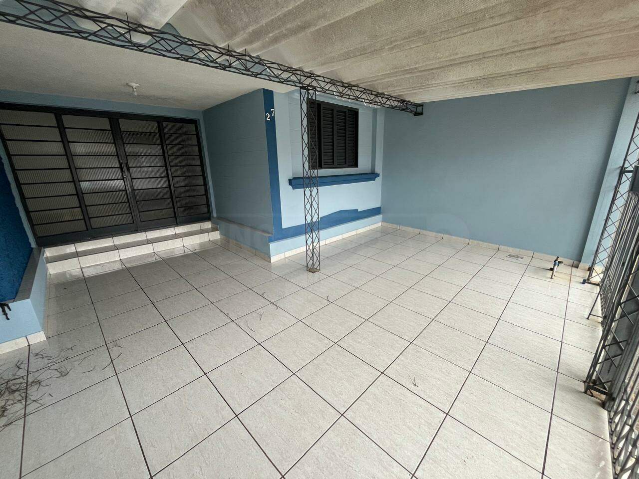 Casa para alugar, 2 quartos, 2 vagas, no bairro Centro em Rio das Pedras - SP