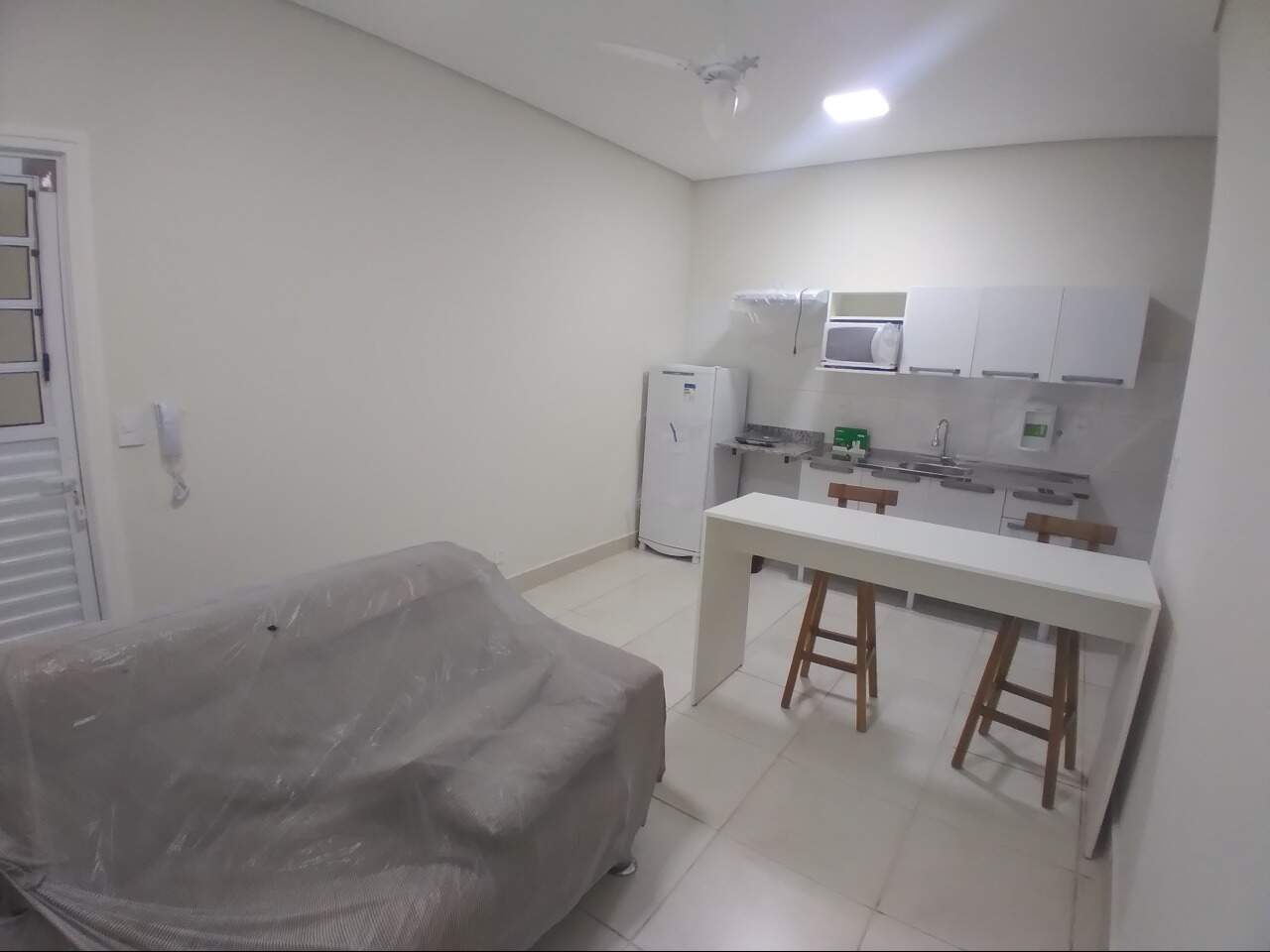 Kitnet para alugar, 1 quarto, 1 vaga, no bairro Dois Córregos em Piracicaba - SP