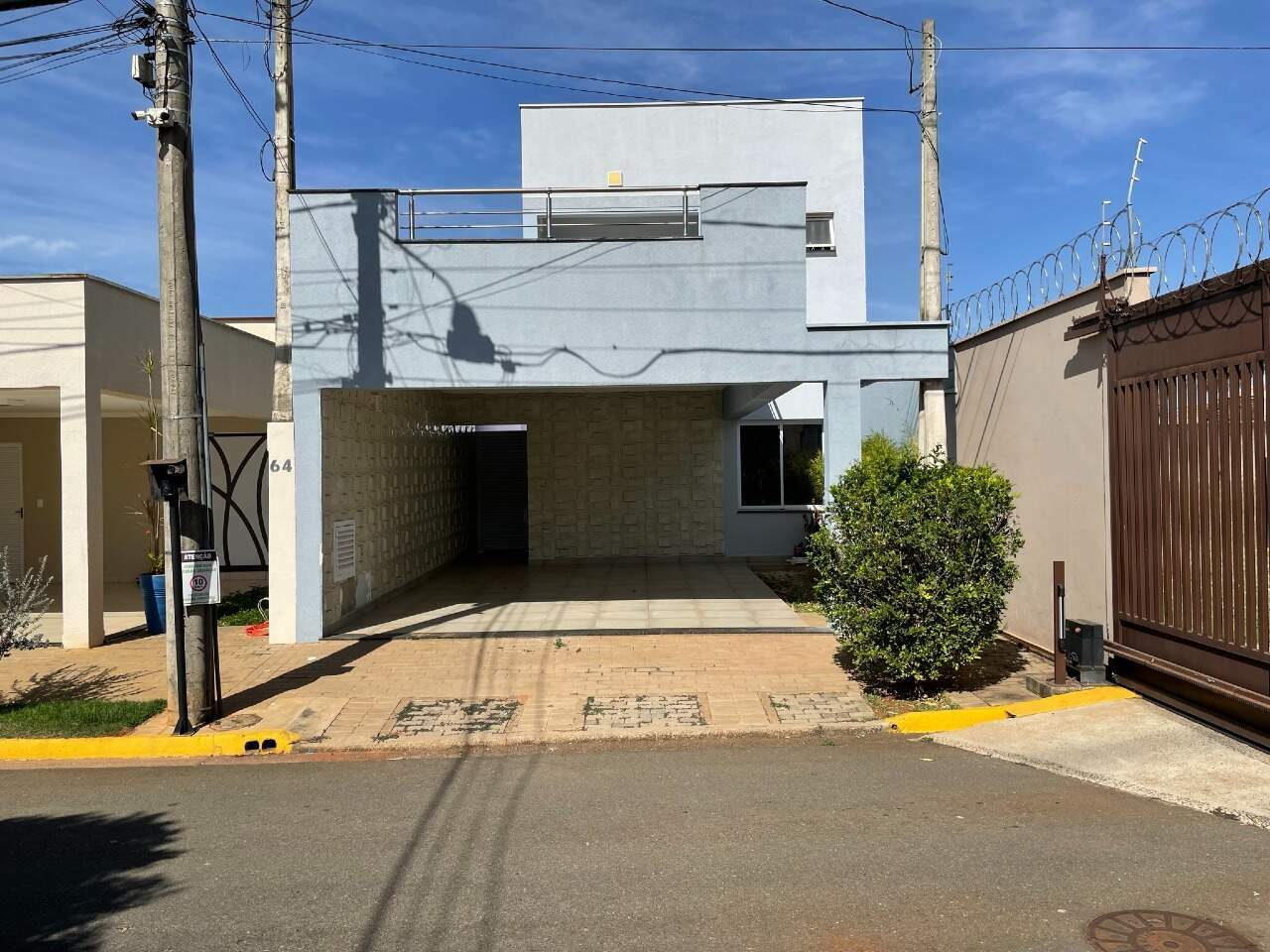 Casa em Condomínio à venda no Convivio Santa Tereza D'Ávila, 3 quartos, sendo 3 suítes, 2 vagas, no bairro Astúrias em Piracicaba - SP