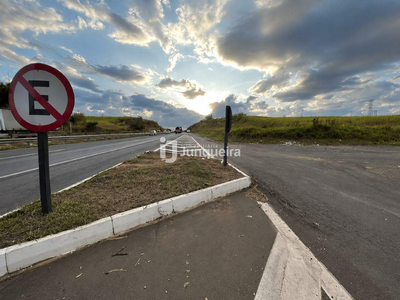 Área à venda, no bairro Centro em Piracicaba - SP