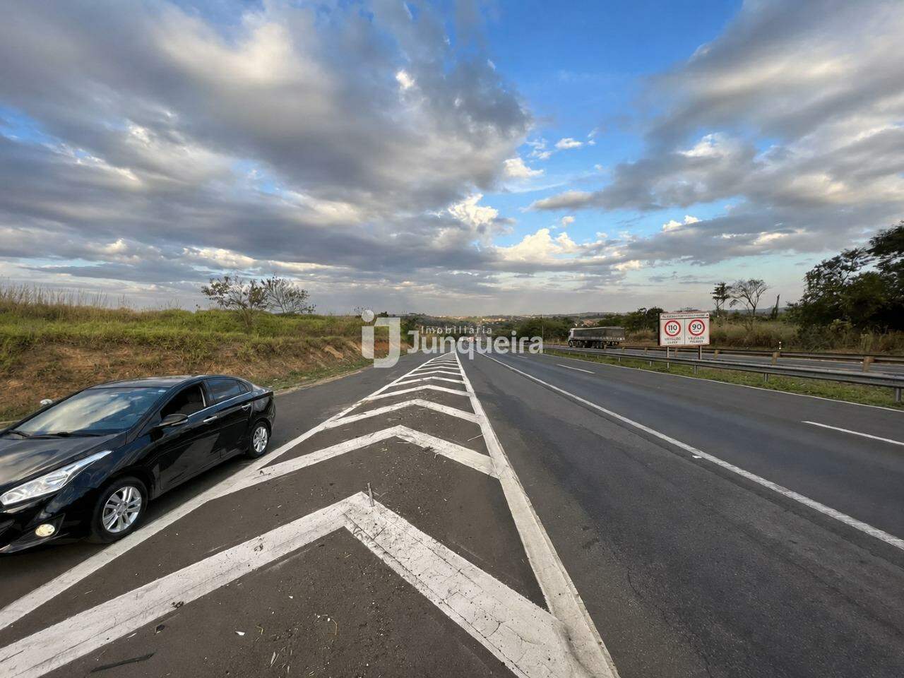 Área à venda, no bairro Centro em Piracicaba - SP
