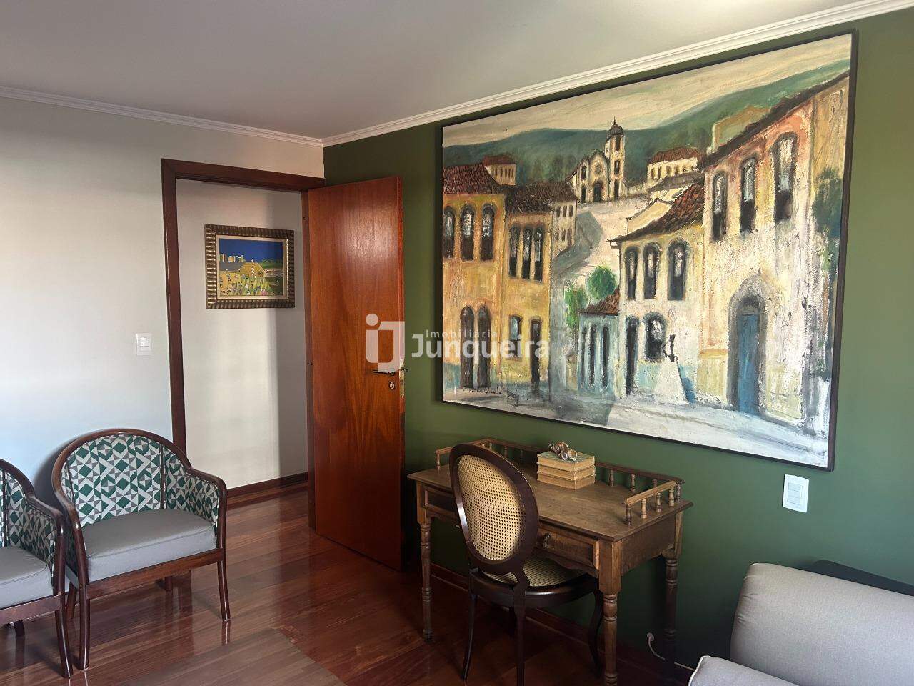 Apartamento à venda no Ed. Dona Amelia, 3 quartos, sendo 1 suíte, 1 vaga, no bairro Centro em Piracicaba - SP