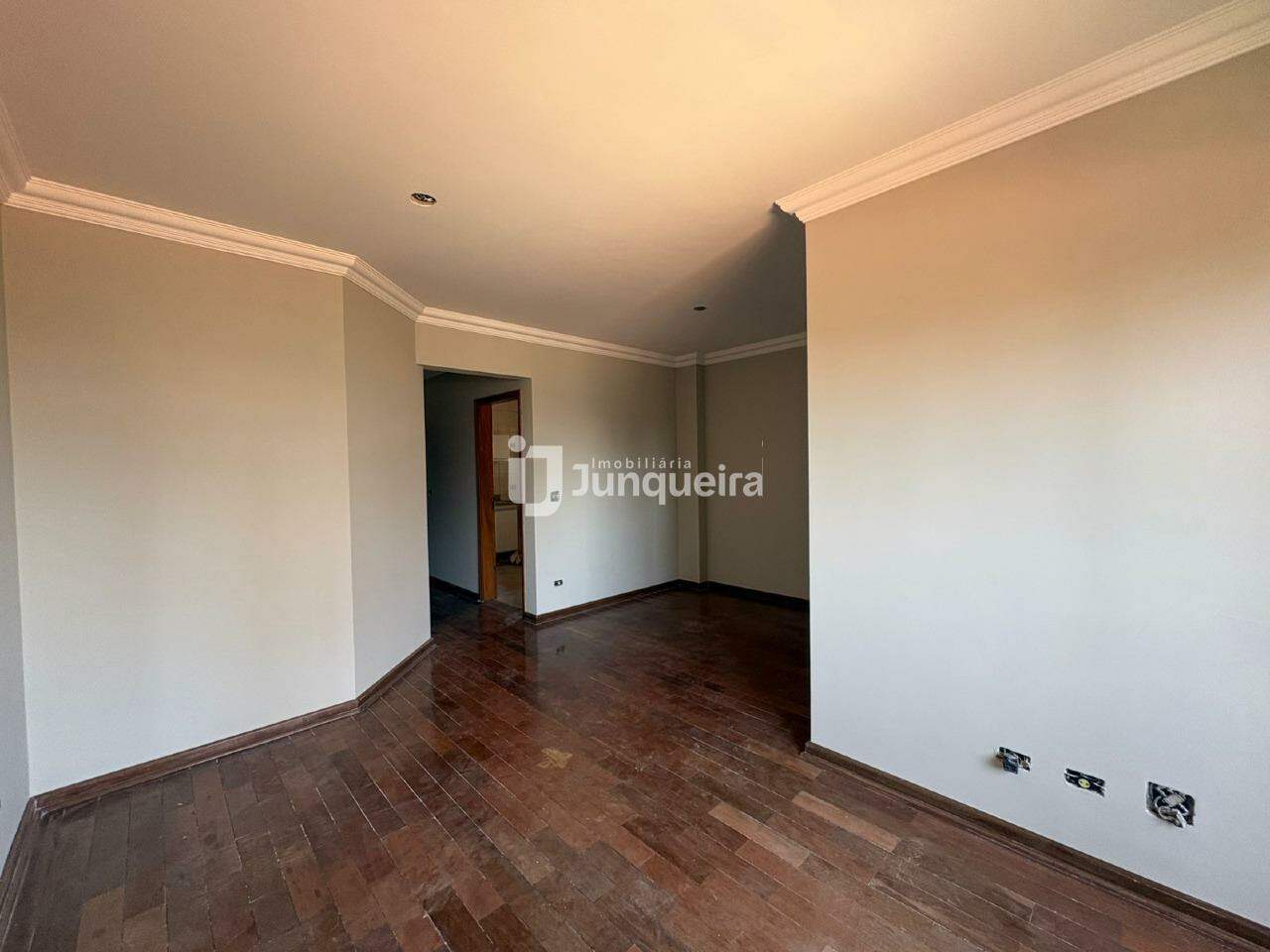 Apartamento à venda no Nova York, 3 quartos, sendo 1 suíte, 1 vaga, no bairro Centro em Piracicaba - SP