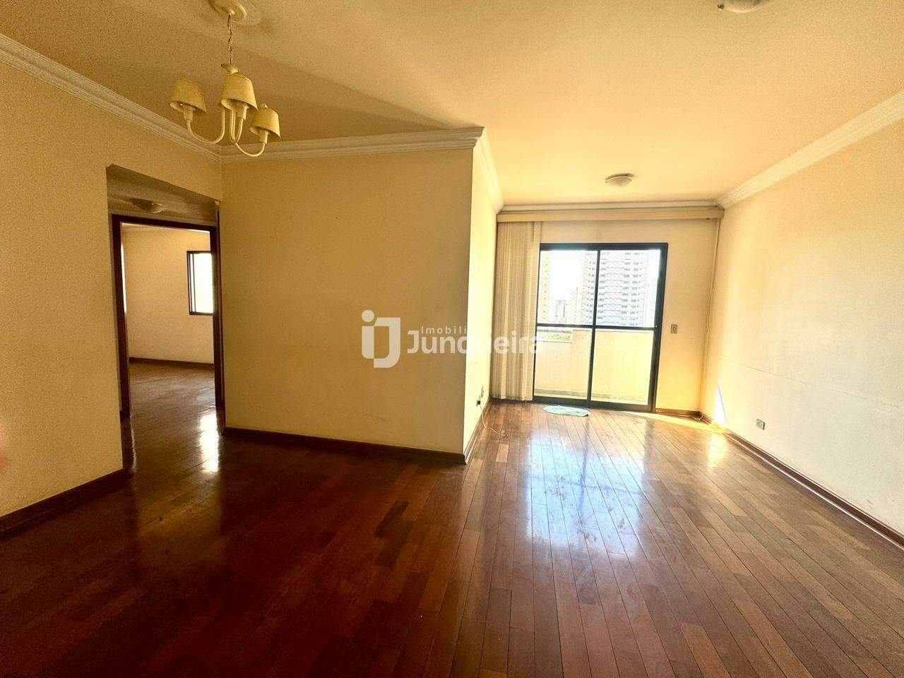 Apartamento à venda no Nova York, 3 quartos, sendo 1 suíte, 1 vaga, no bairro Centro em Piracicaba - SP