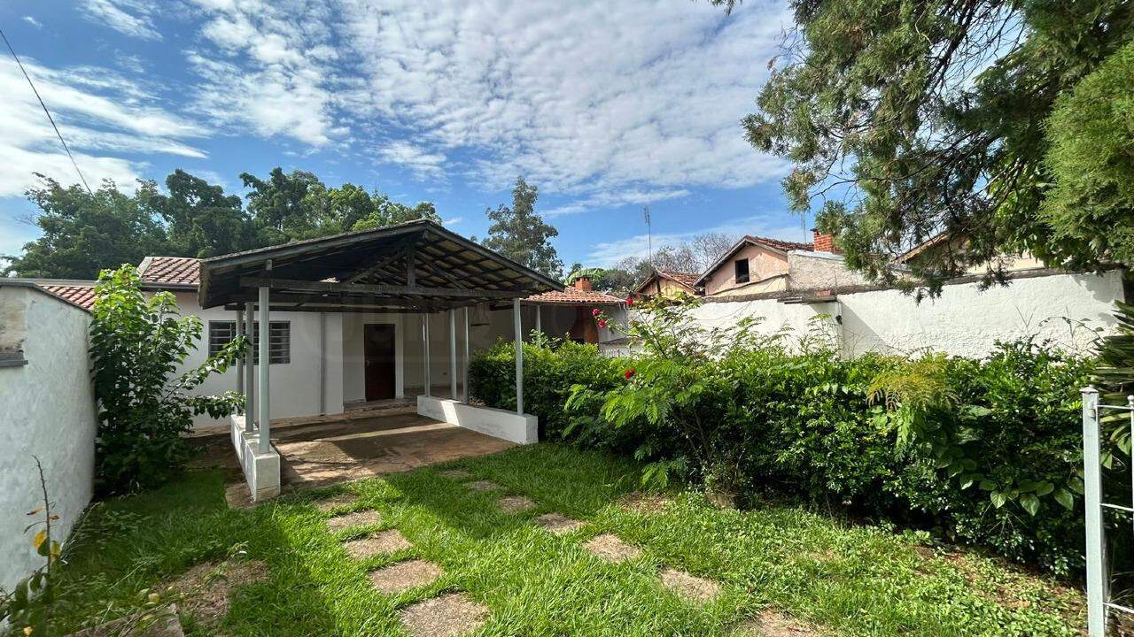Edícula para alugar, 1 quarto, 1 vaga, no bairro Santa Terezinha em Piracicaba - SP